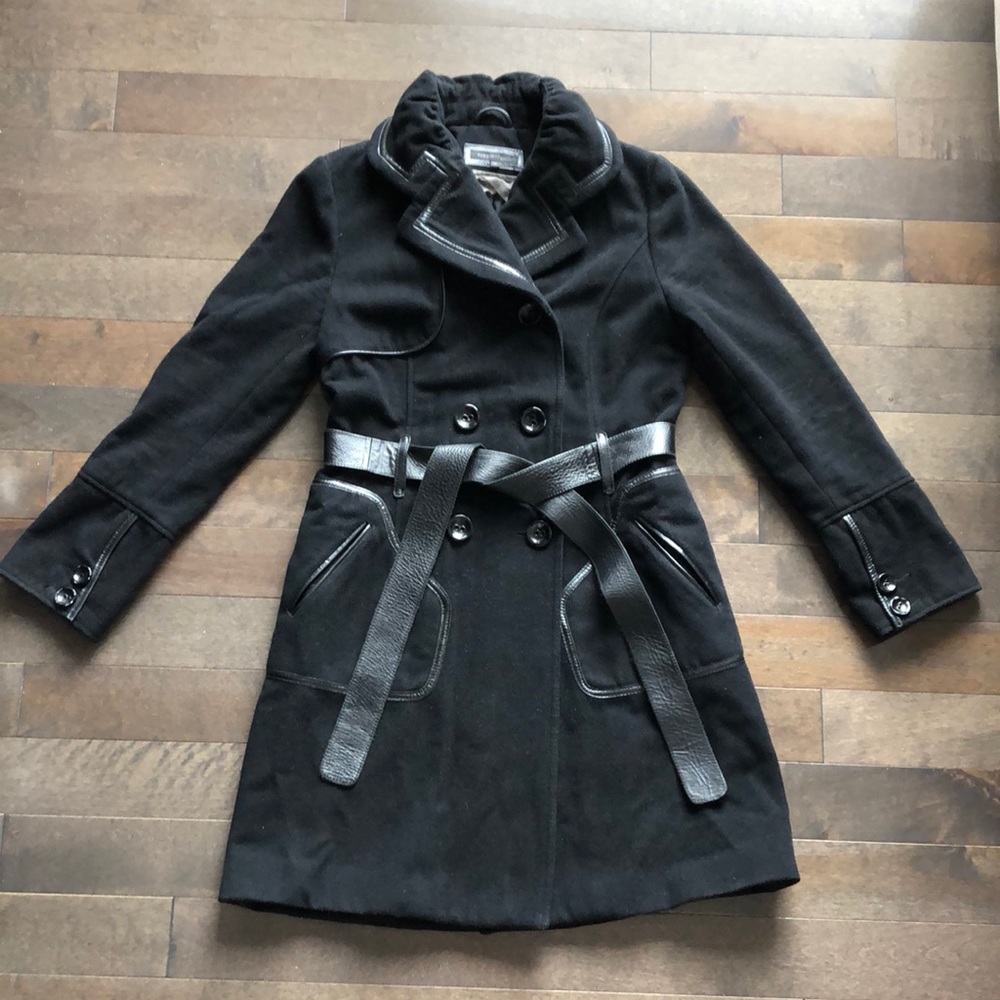 Rusak size Medium wool coat with leather trims and leather belt